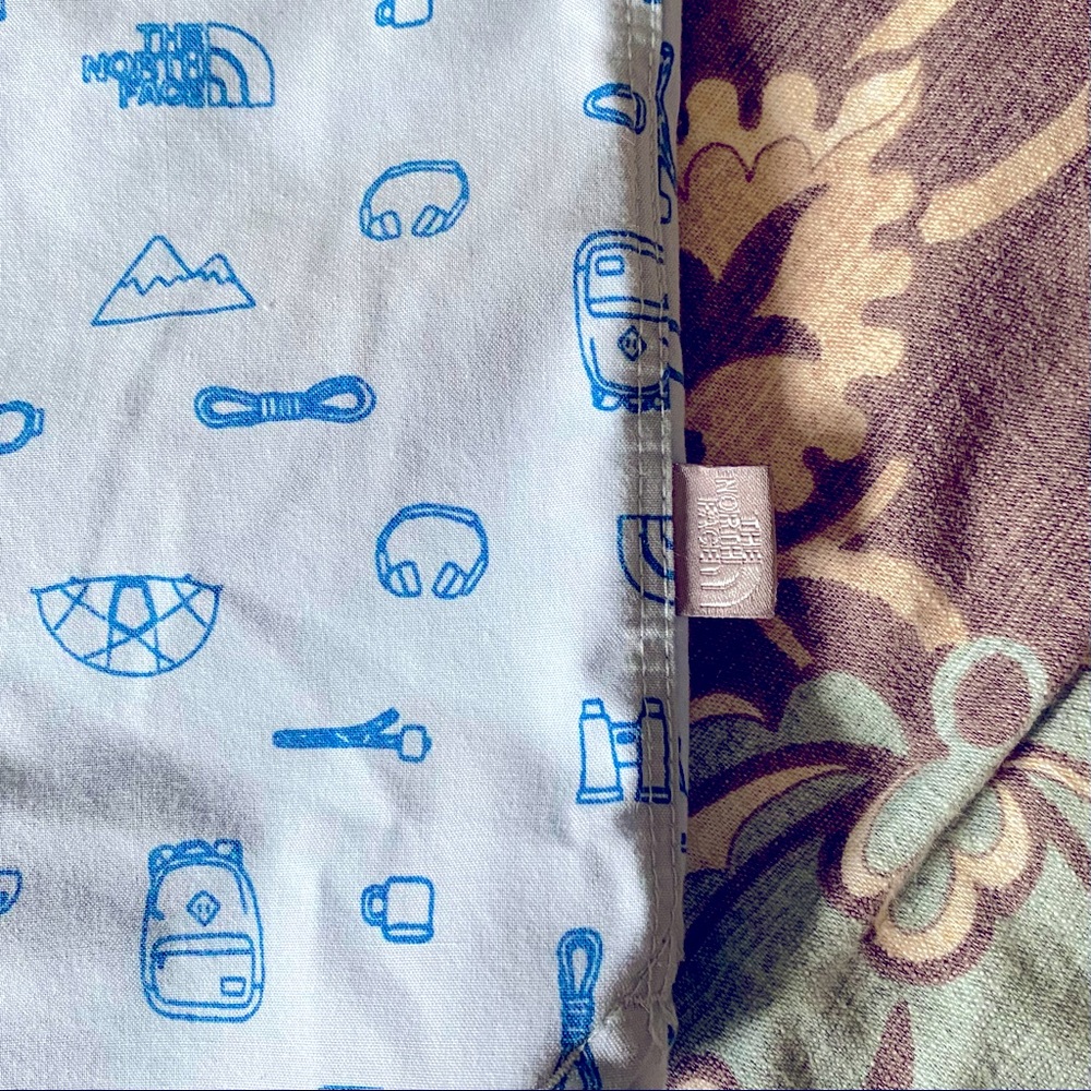 The North Face Kids Blue and White Button Down Shirt - Picture 5 of 5